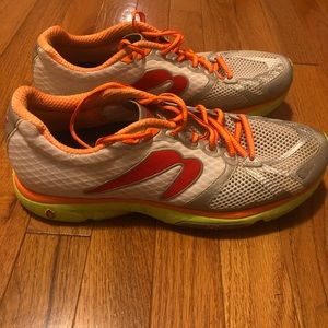 Newton Distance S IV. Mens size US10.5